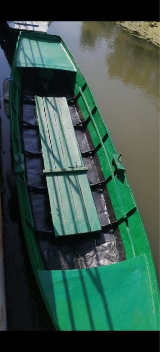 Barca din tabla in stare buna