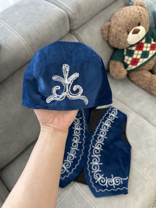 Кажекей и головной убор