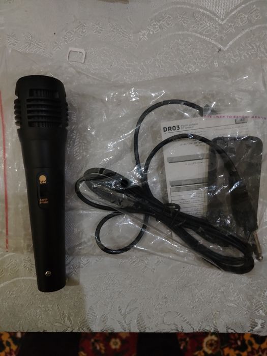 Mikrafon sotiladi toza