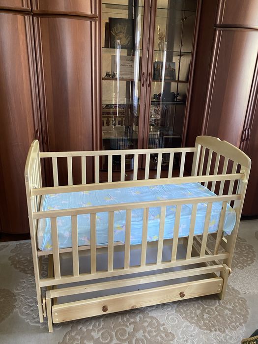 Продам манеж детский, с маятником