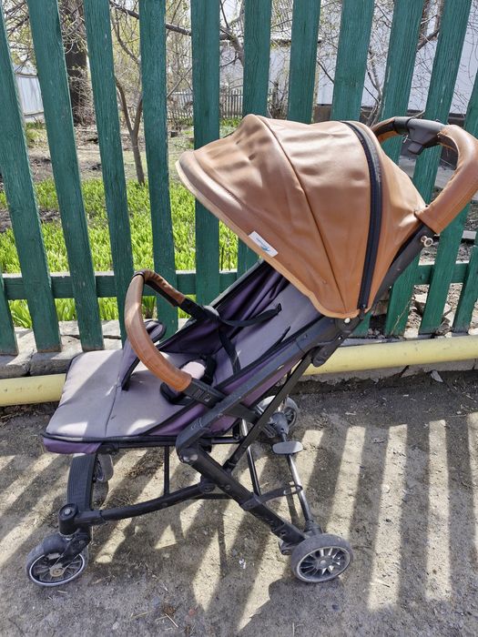 Продам коляску..