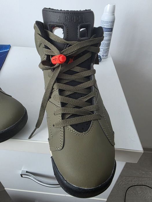 Jordan 6 Travis Scott