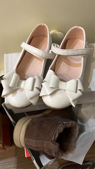 Продам обувь…………….