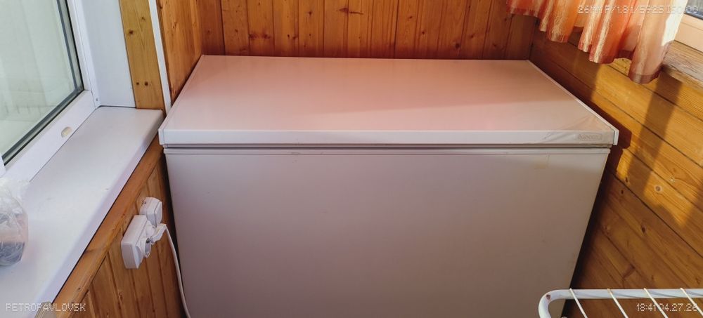 Морозильник -ларь "Бирюса"
