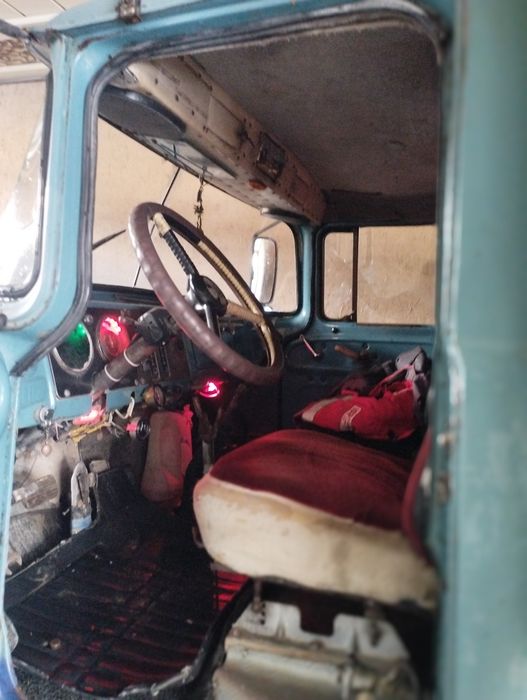 Zil 130 selxoz samosvol