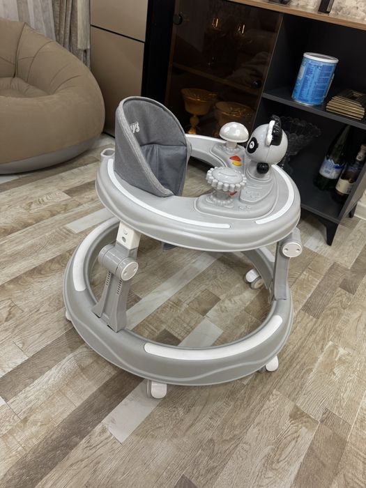 Срочно продаются Ходунки серого цвета новые