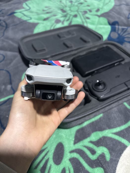 Drona dji mavic mini