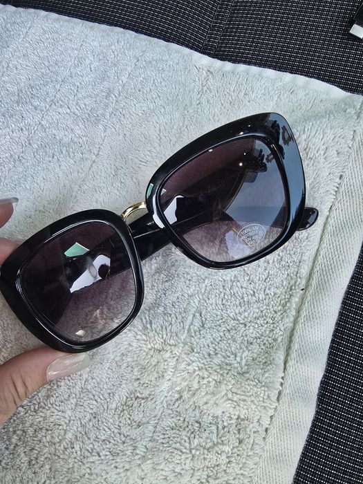 Ochelari de soare ,purtati o data