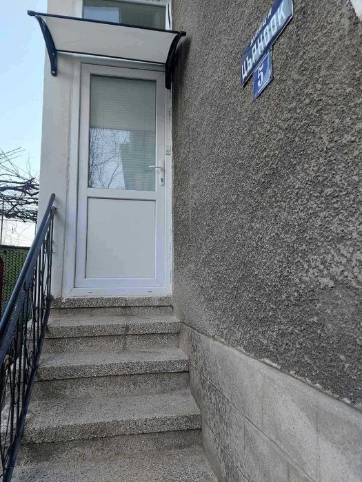 Продава се Етаж от къща в Кюстендил, Център - 77 кв.м за 819 €/кв.м - Снимка #6