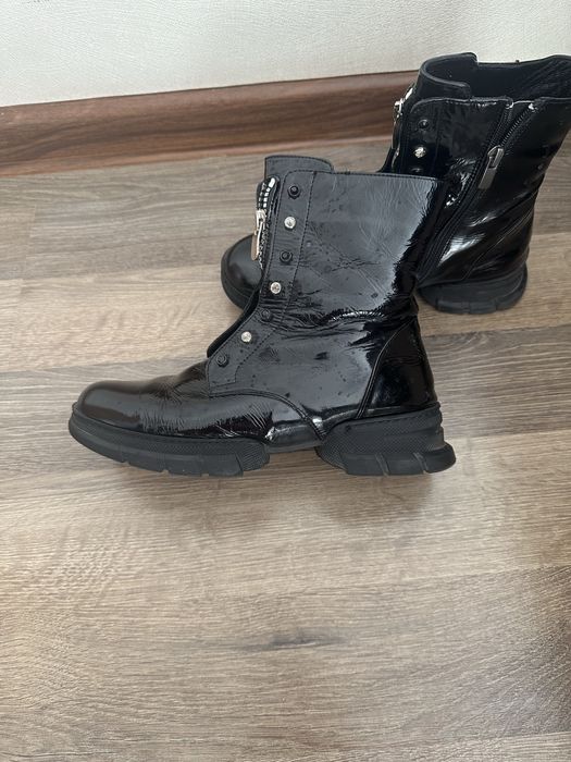 Продам ботинки зимные за 7000 тг