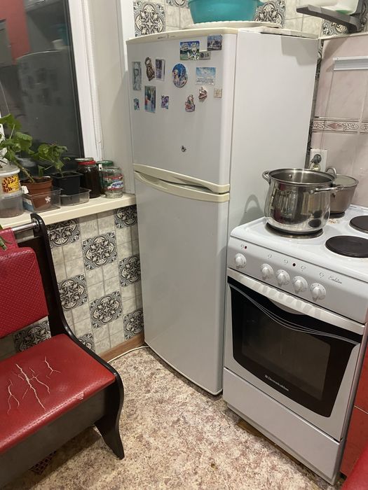 Холодильник белый