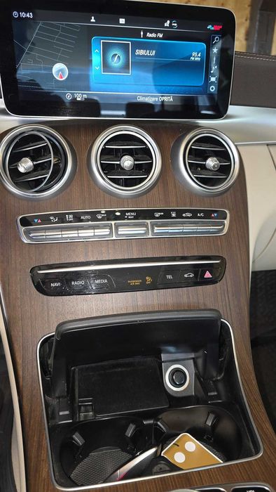 MERCEDES-BENZ C-Class 2020 — imagine 3