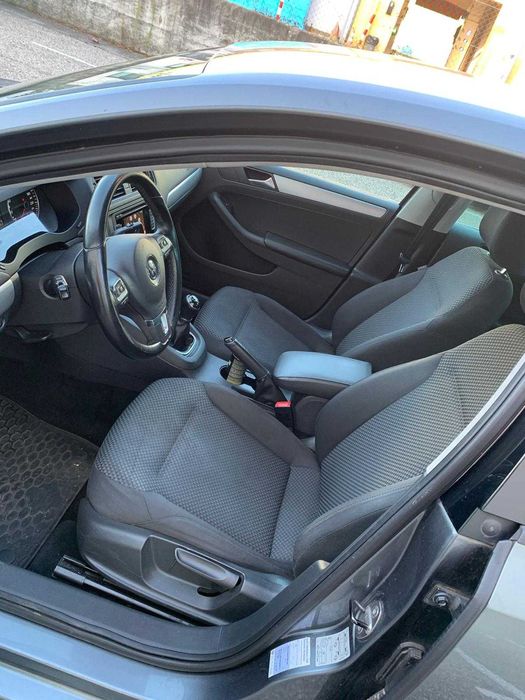 Vand Volkswagen Jetta 1.6 TDI / 2013