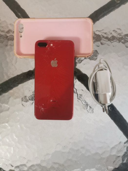 Айфон 8 плюс  капацитет на батерията  92%  работи перфектно .