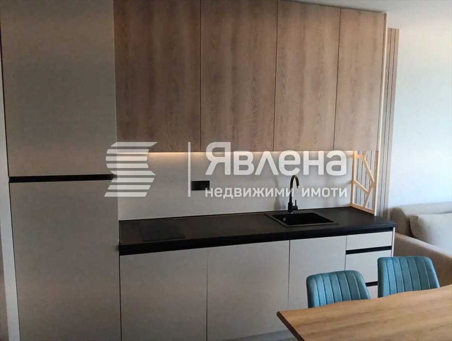 Продава се Двустаен апартамент в София, Център - 83 кв.м за 1950 €/кв.м - Снимка #3