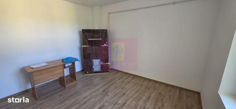 Casa cu 2 camere de vanzare in Campina