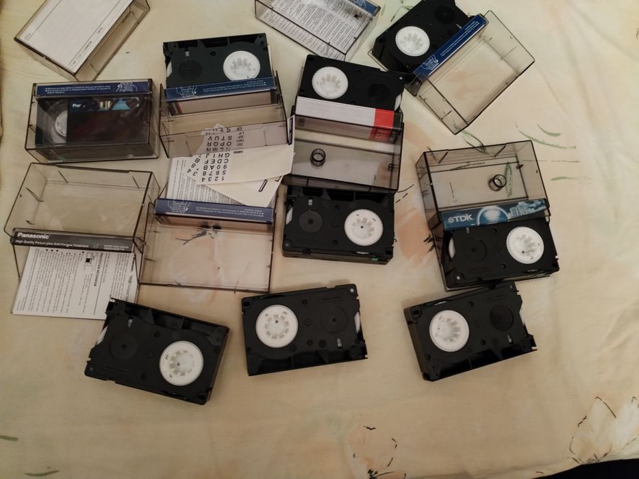 Casete video 9mm,9 bucăți 200 lei toate