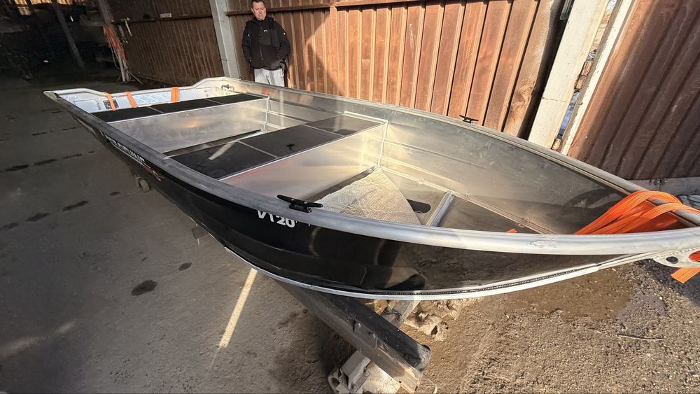 Vand barca aluminiu pescuit 3,65 m cu motor Mercury 9.9 cp