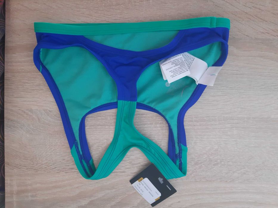 Nike бюстие за плаж 8-10год