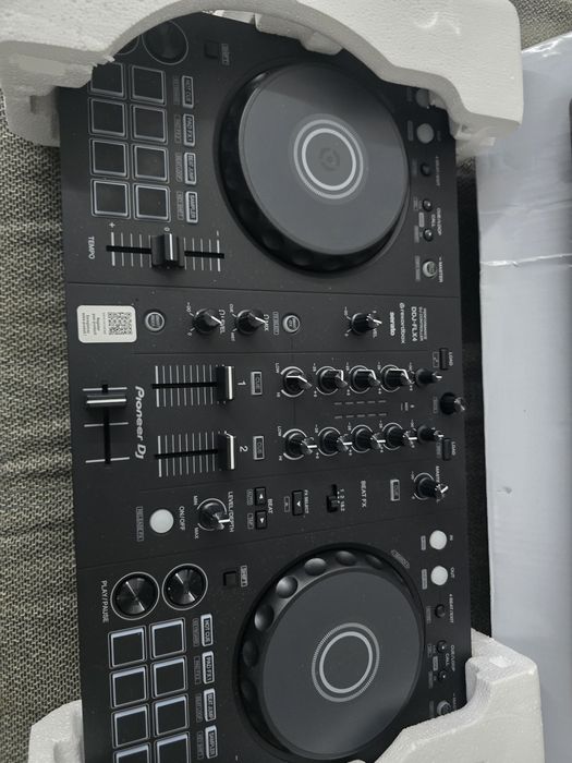 Consla dj flx4 +casti pioner dj