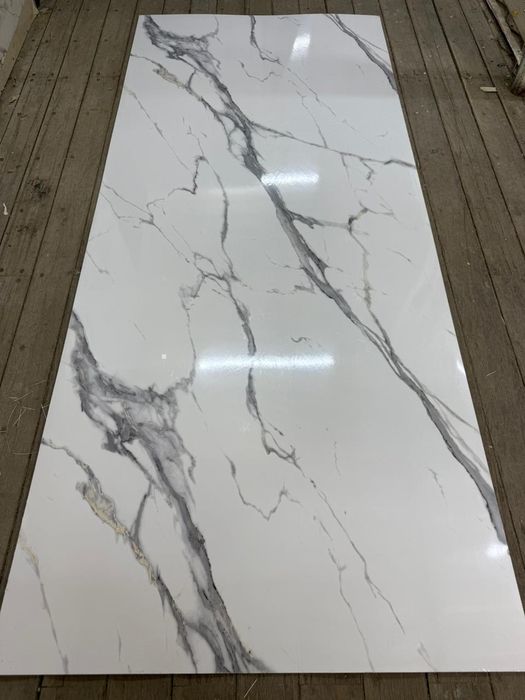 Гибкий мрамор, бамбуковые панели.