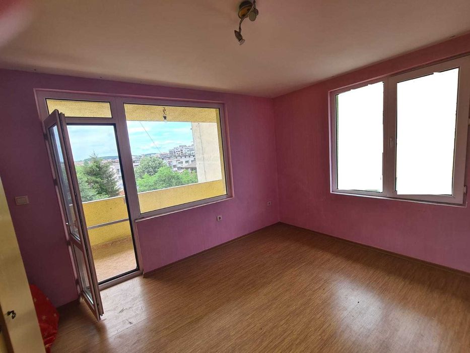 Тристаен апартамент в широк център, град Хасково