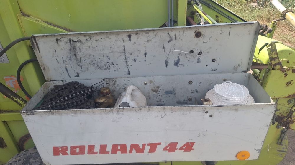 Продам рулонный пресс клас 44