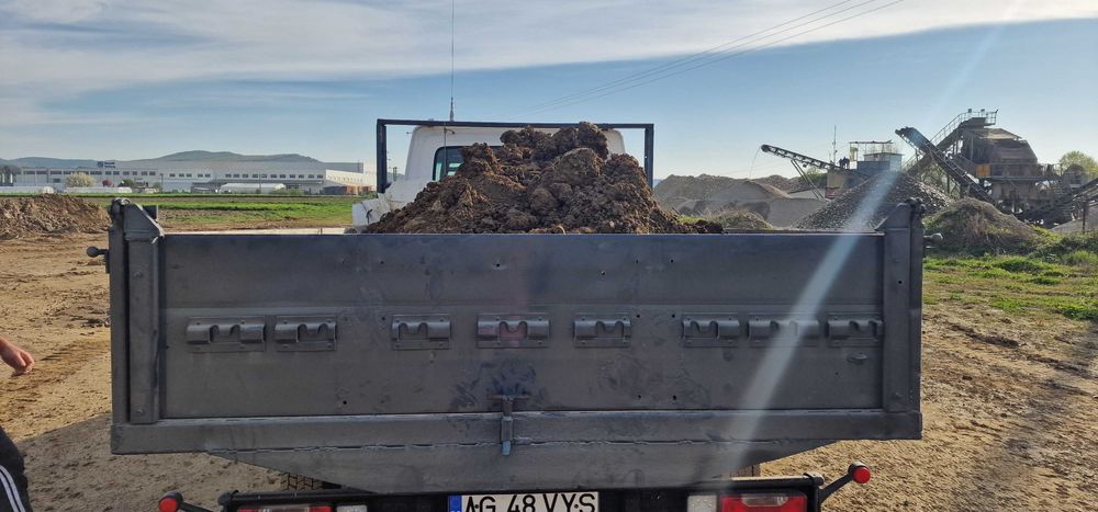 Nisip, pietriș, pământ, balustru, margaritar