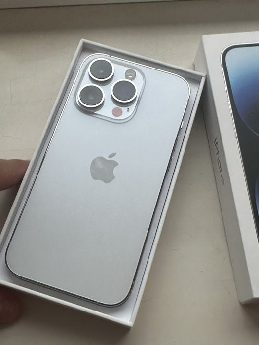 iphone 14 pro.
