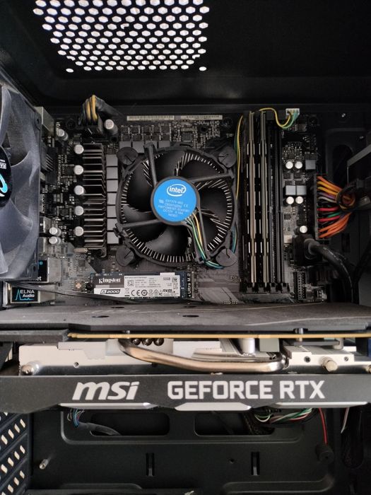 Продавам геймърски компютър