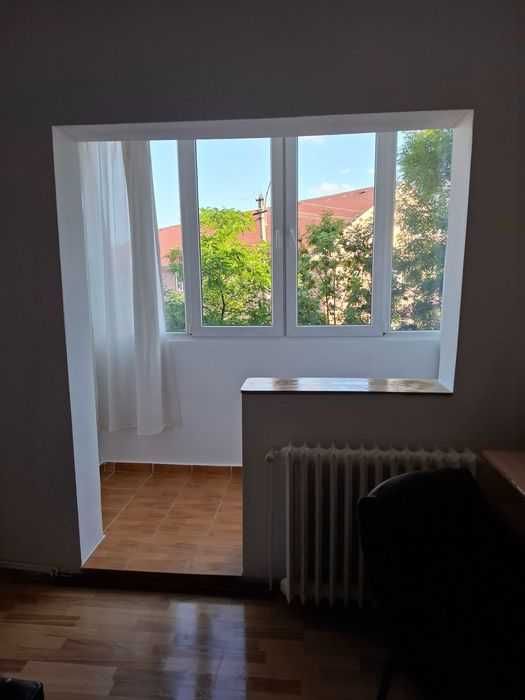 Vand garsoniera zona Garii