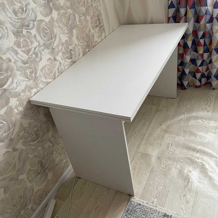 Стол для офиса 135х65х75 см