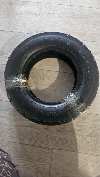 Бескамерная шина 100/90-8