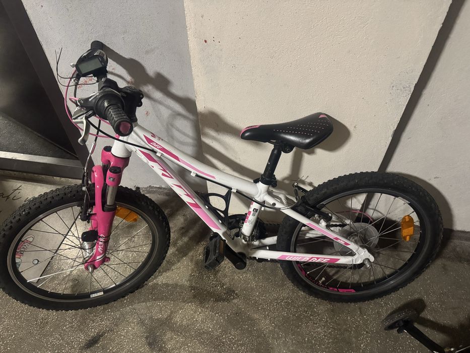 Bicicleta copil fata 5-9 ani