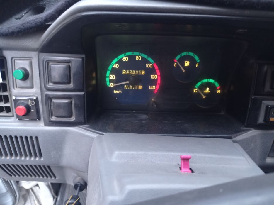 Дамаз 1999 йил сирочни сотилади