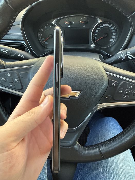 Продаётся Honor 200 двух сим-карты