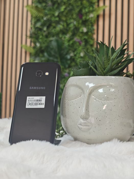 Samsung Galaxy A5 2017 Blue și Black