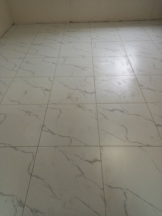 Укладка кафеля, керамики, мрамора.