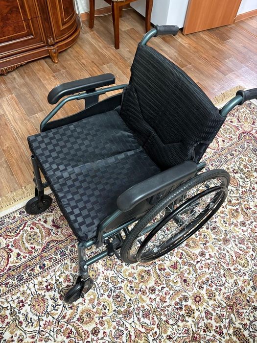 Инвалидная коляска