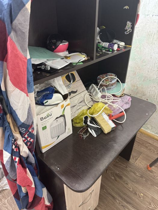 Продам компьютерный стол