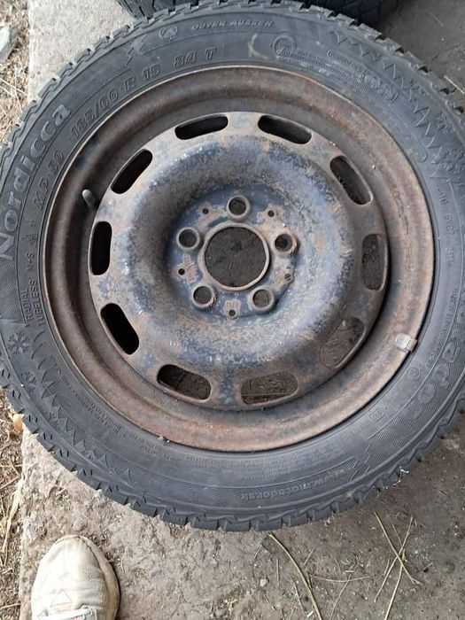 Vând Roți de 15 , negociabil