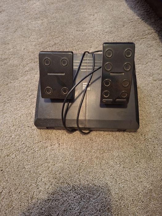 Volan plus pedale pentru xbox si ps
