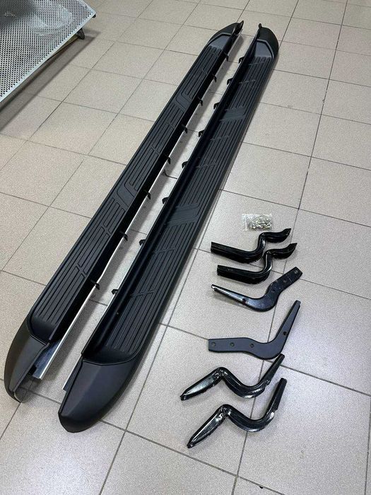 Пороги на Toyota Hilux 2015-24 на новый Тойота Хайлюкс подножки