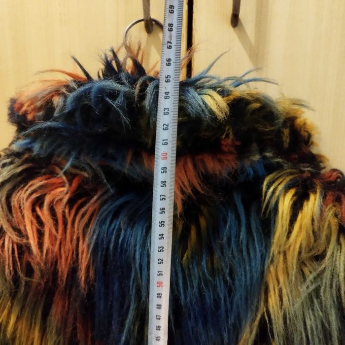 Късо дамско кожухче,запазено.