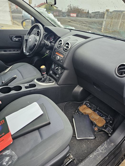 Nissan qashqai+2 piese motorina