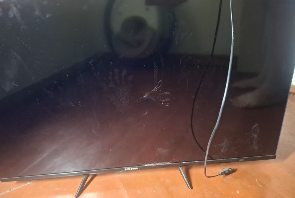 Телевизор на чапчасти