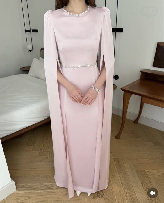 Продам Платье новое нарядное