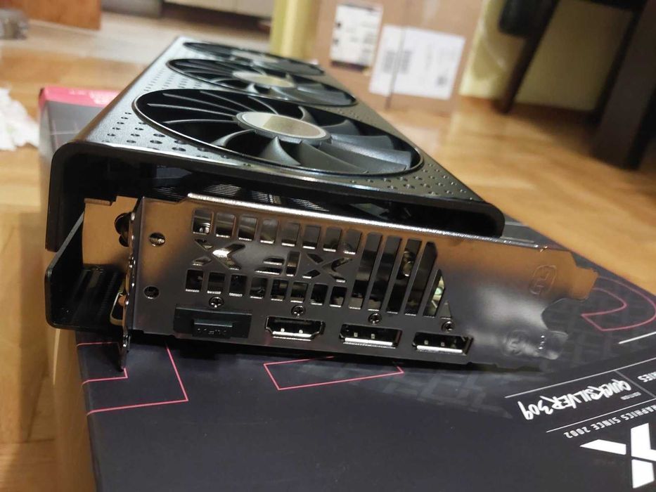 RX 7600XT 16GB - Asus Dual, XFX Speedster Quick 309, XFX Swift 210