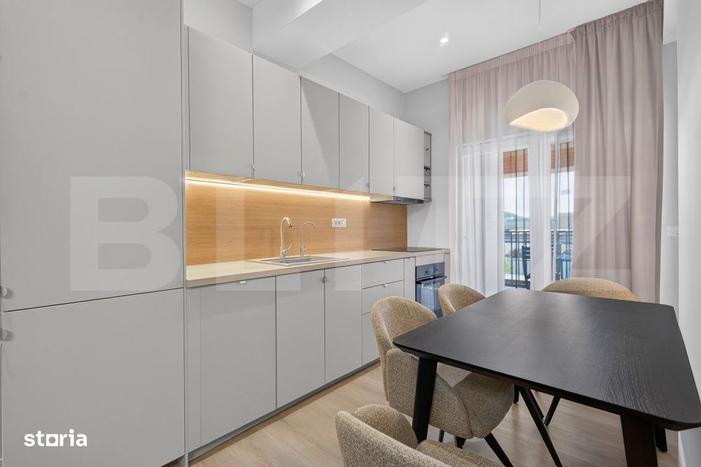 Apartament 3 camere, 81.86, zona Centru