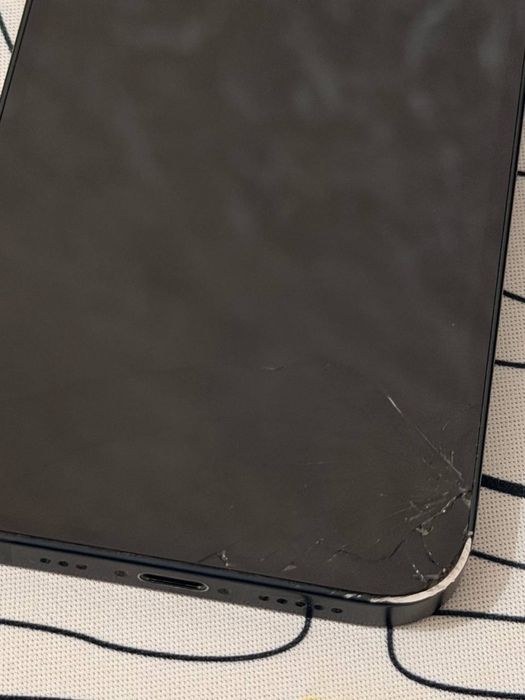 iPhone 13 128gb мини трешина